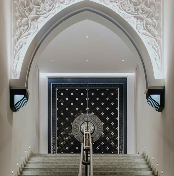 Entrance speaker and intercom